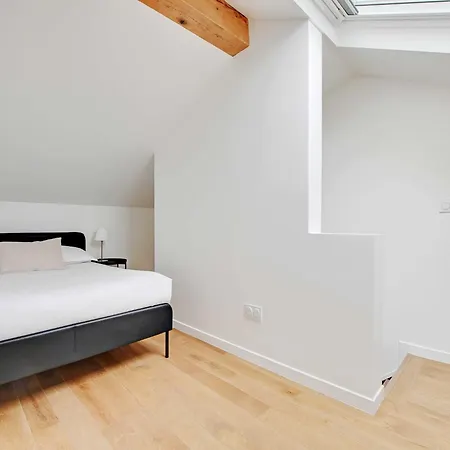 Modern - 1br-4p -