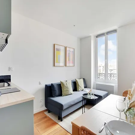 Modern - 1br-4p - *